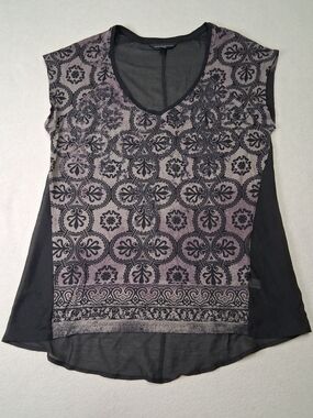 Rock & Republic Black and Mauve Patterned V-Neck Top